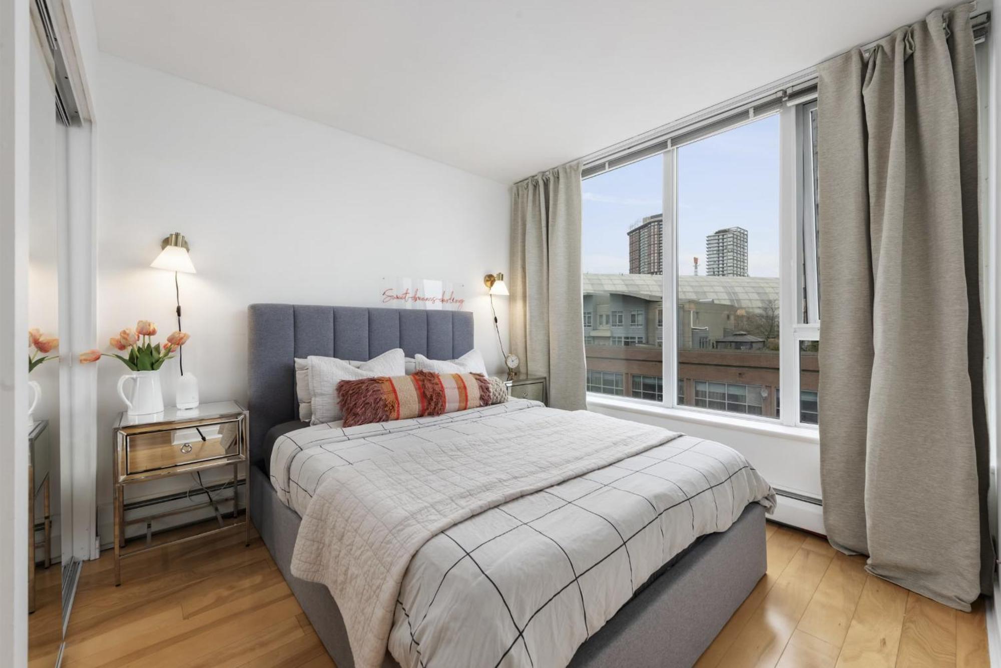 Lovely One-Bedroom Apartment With Pool, Hot Tub, And Gym In The Heart Of Downtown, Skytrain 3Min Away Vancouver Exterior photo